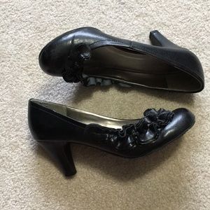 Xhilaration Black Ruffle Heels